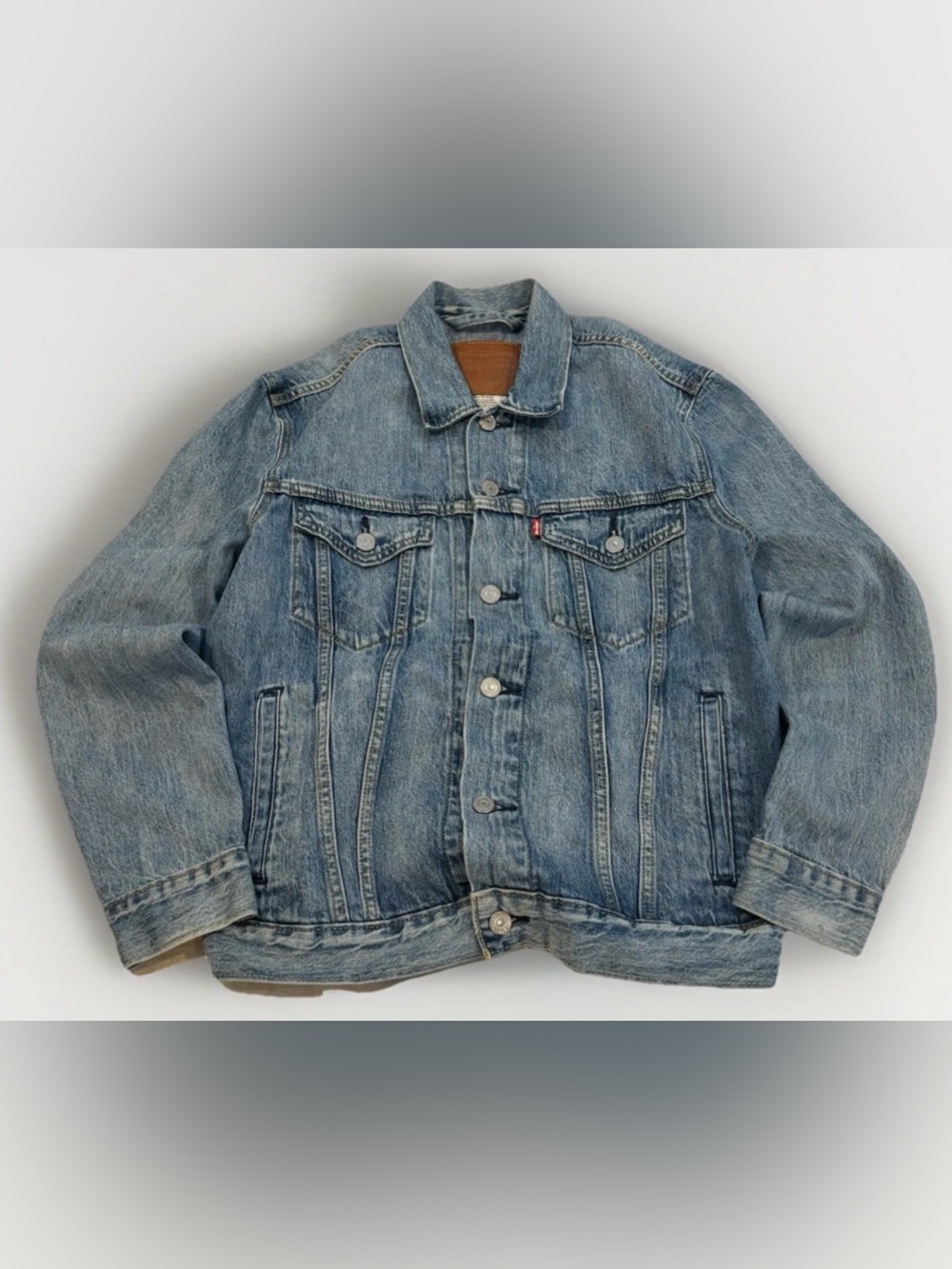 Levi’s Big E Denim Jacket Women’s Size Medium Premium Trucker Jacket Jean Jacket